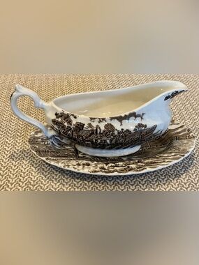 MYOTT ROYAL MAIL Fine England Staffordshire Thanksgiving Gravy Boat & Plate Set